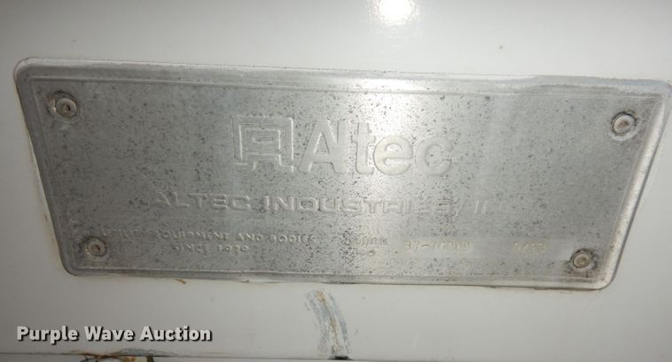 image for item DH8837 2003 Ford F550 Super Duty XL  bucket truck