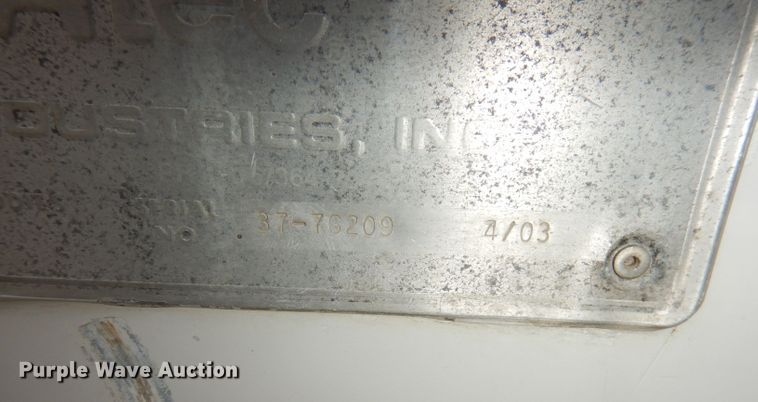 image for item DH8837 2003 Ford F550 Super Duty XL  bucket truck