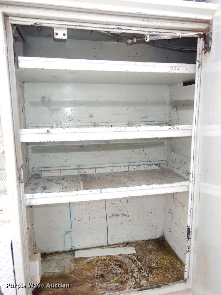 image for item DH8837 2003 Ford F550 Super Duty XL  bucket truck