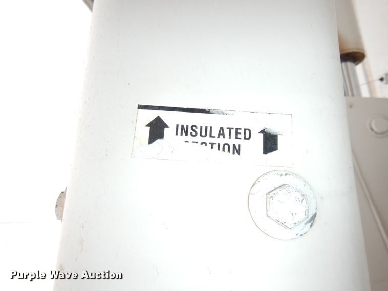 image for item DH8837 2003 Ford F550 Super Duty XL  bucket truck