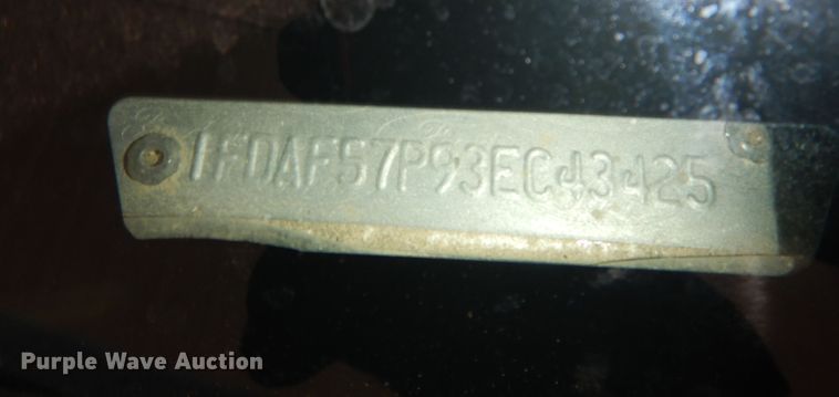 image for item DH8837 2003 Ford F550 Super Duty XL  bucket truck