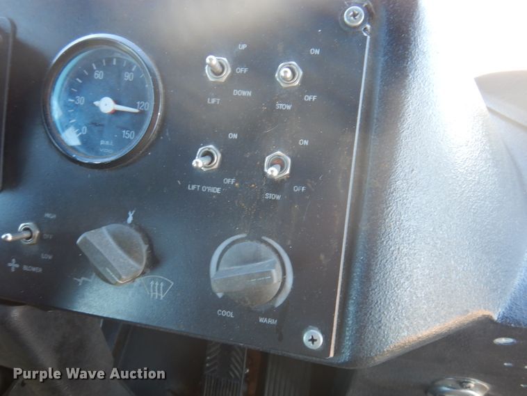 image for item DJ3794 2003 North American  transit bus