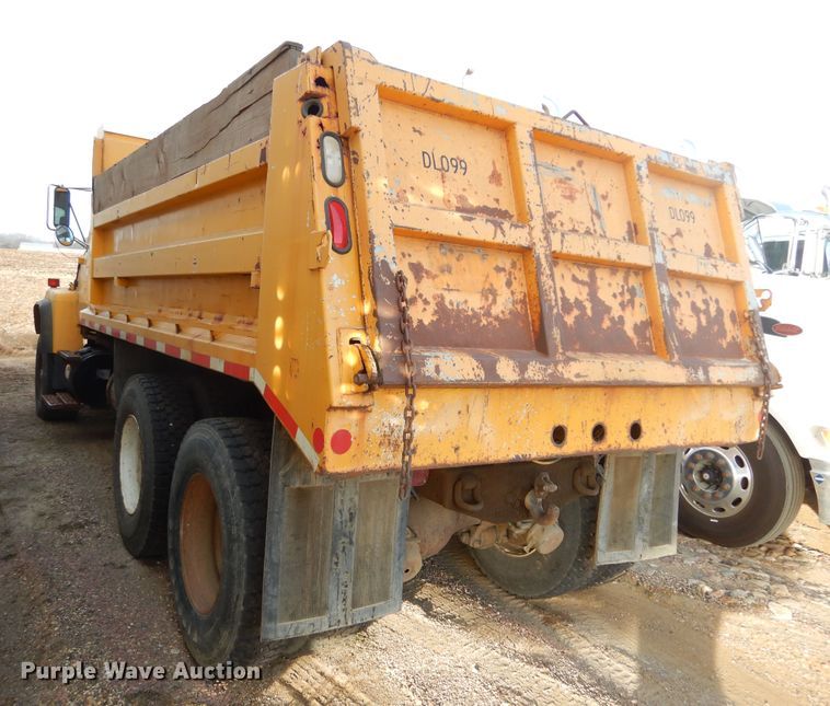 image for item DK3481 1995 Ford LT8000  dump truck
