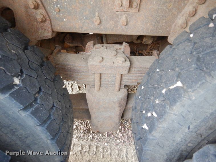 image for item DK3481 1995 Ford LT8000  dump truck