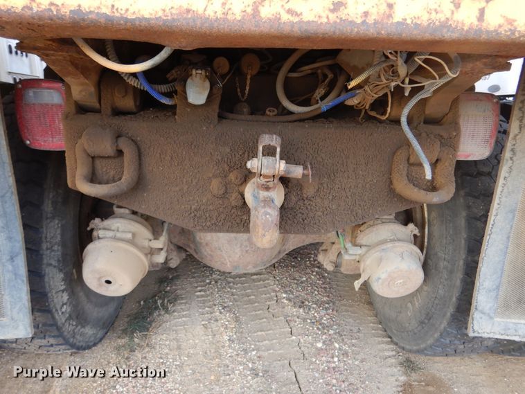 image for item DK3481 1995 Ford LT8000  dump truck