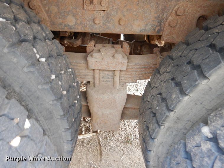 image for item DK3481 1995 Ford LT8000  dump truck