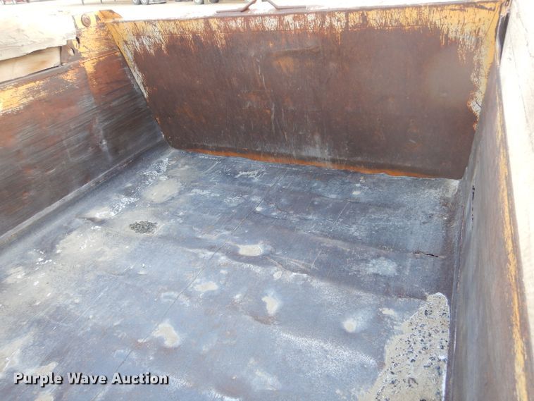 image for item DK3481 1995 Ford LT8000  dump truck