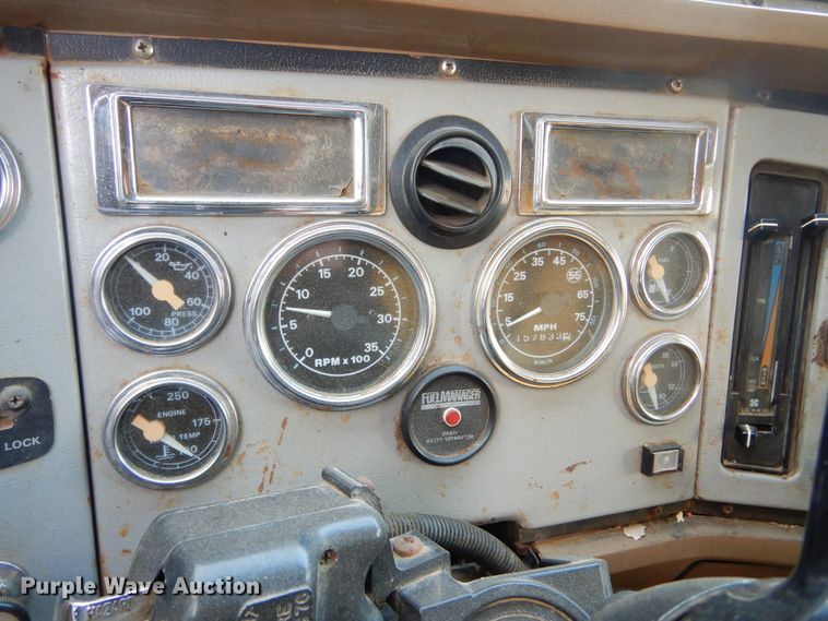 image for item DK3481 1995 Ford LT8000  dump truck