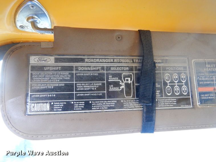 image for item DK3481 1995 Ford LT8000  dump truck