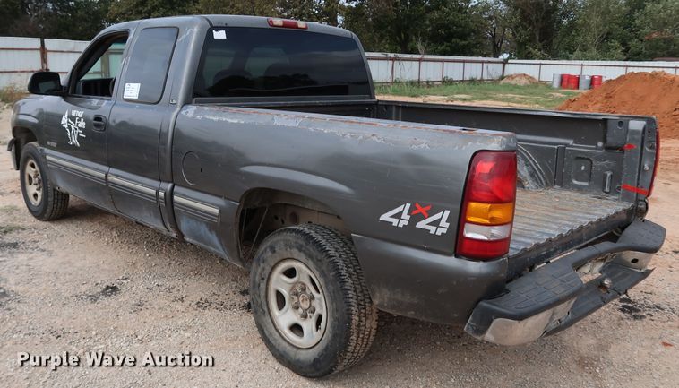 image for item DL0640 2001 Chevrolet Silverado 1500  Ext. Cab pickup truck