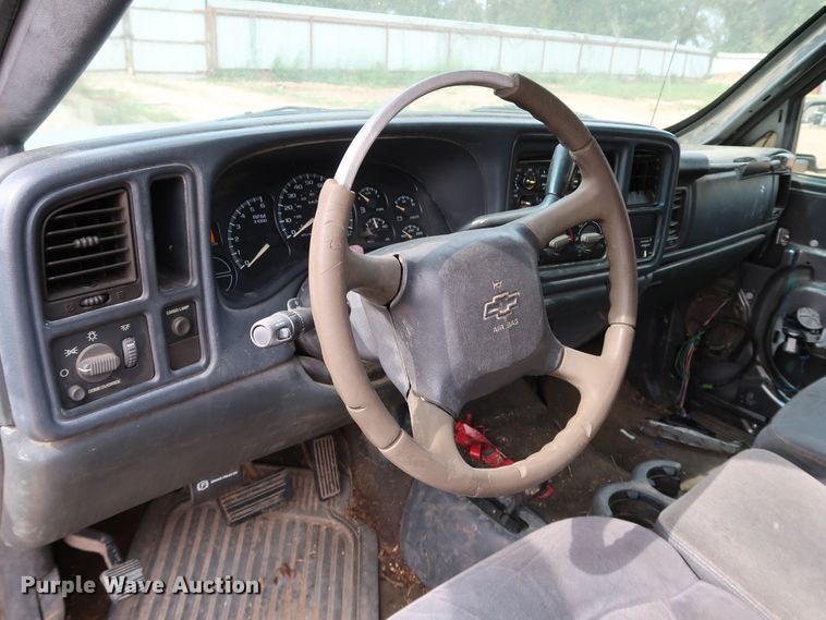 image for item DL0640 2001 Chevrolet Silverado 1500  Ext. Cab pickup truck