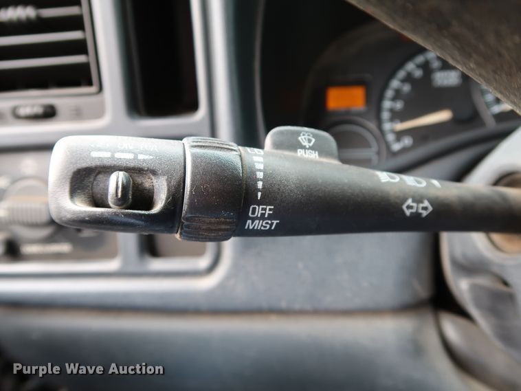 image for item DL0640 2001 Chevrolet Silverado 1500  Ext. Cab pickup truck