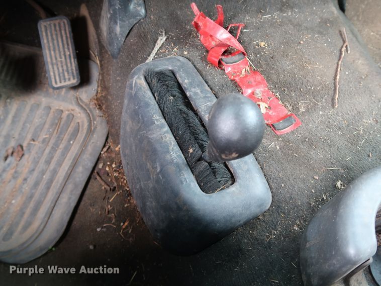 image for item DL0640 2001 Chevrolet Silverado 1500  Ext. Cab pickup truck