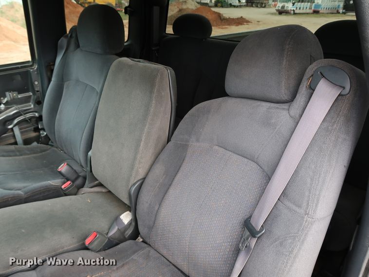 image for item DL0640 2001 Chevrolet Silverado 1500  Ext. Cab pickup truck