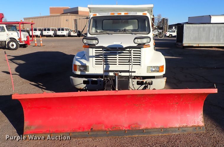 image for item DN2454 2002 International 4700  dump truck