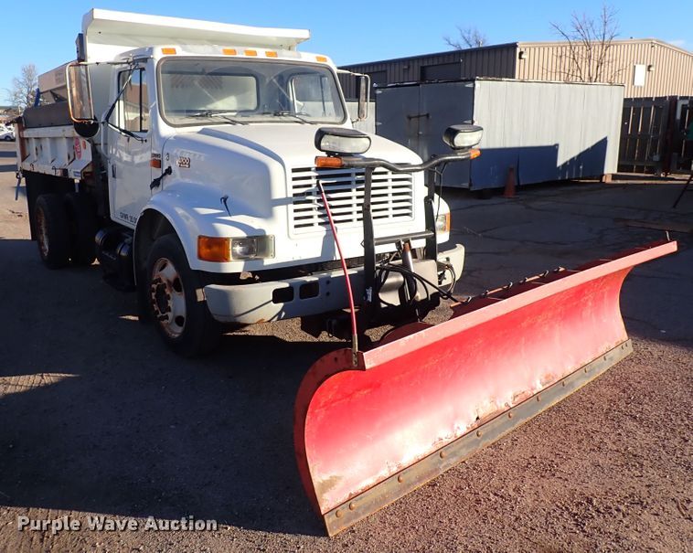 image for item DN2454 2002 International 4700  dump truck