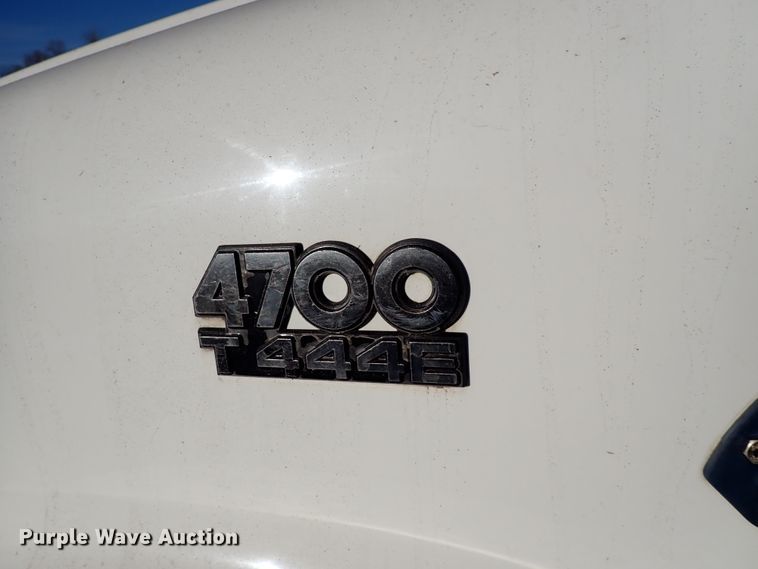 image for item DN2454 2002 International 4700  dump truck