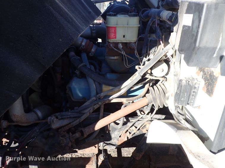 image for item DN2454 2002 International 4700  dump truck