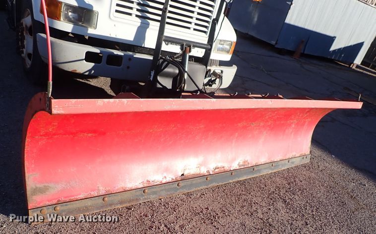 image for item DN2454 2002 International 4700  dump truck