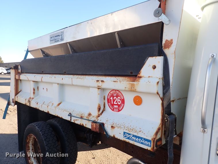image for item DN2454 2002 International 4700  dump truck