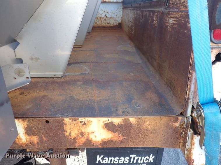 image for item DN2454 2002 International 4700  dump truck