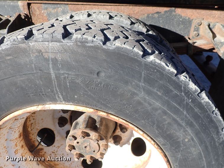 image for item DN2454 2002 International 4700  dump truck