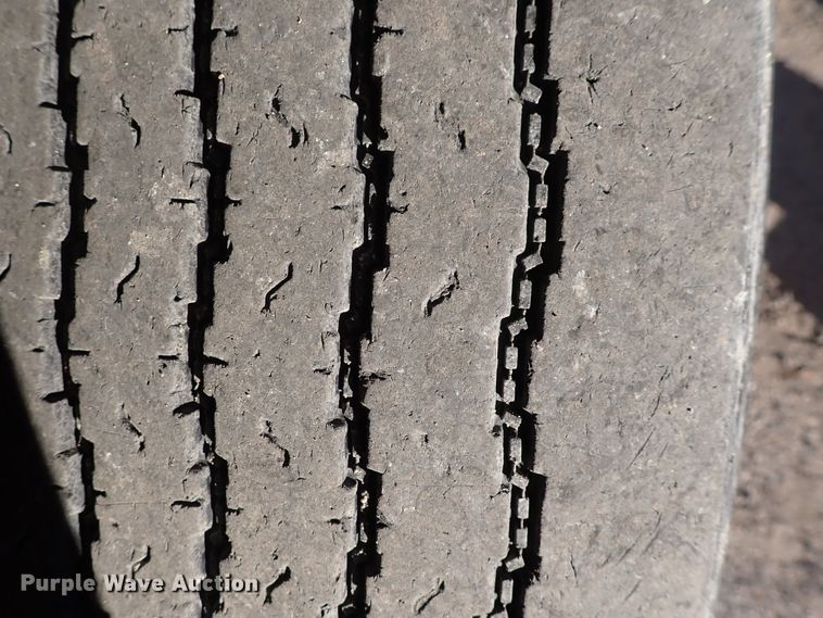 image for item DN2454 2002 International 4700  dump truck