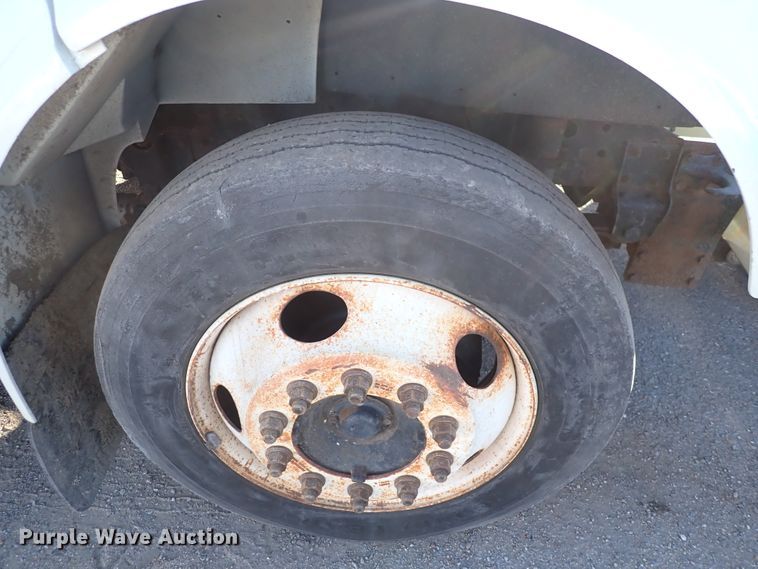 image for item DN2454 2002 International 4700  dump truck