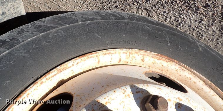 image for item DN2454 2002 International 4700  dump truck