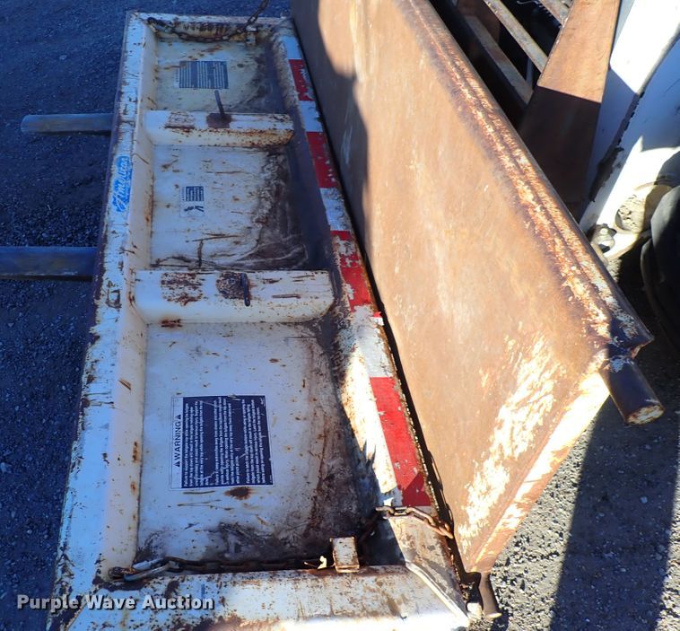 image for item DN2454 2002 International 4700  dump truck