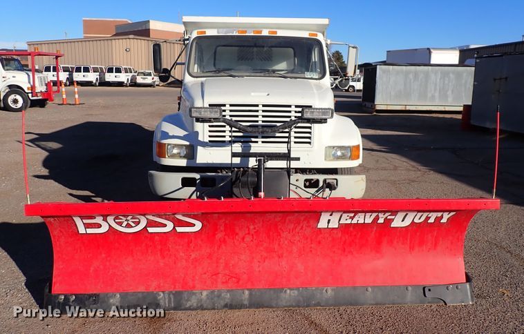 image for item DN2455 2002 International 4700  dump truck