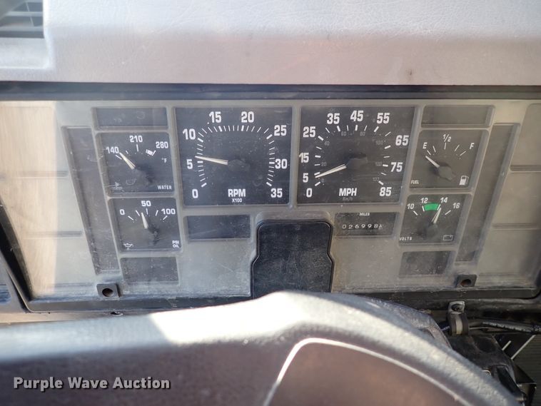 image for item DN2455 2002 International 4700  dump truck