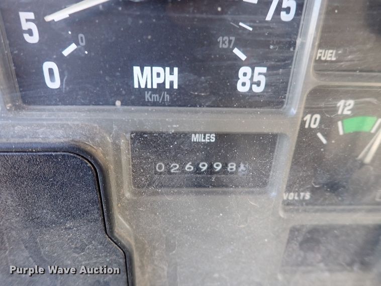 image for item DN2455 2002 International 4700  dump truck