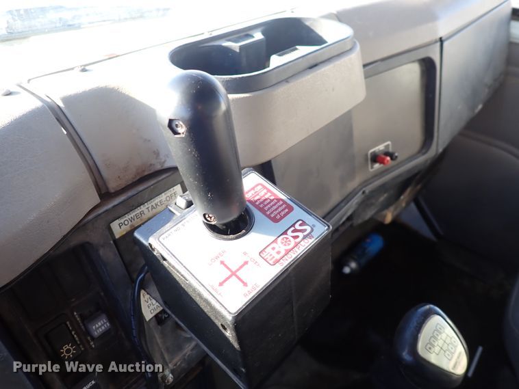 image for item DN2455 2002 International 4700  dump truck