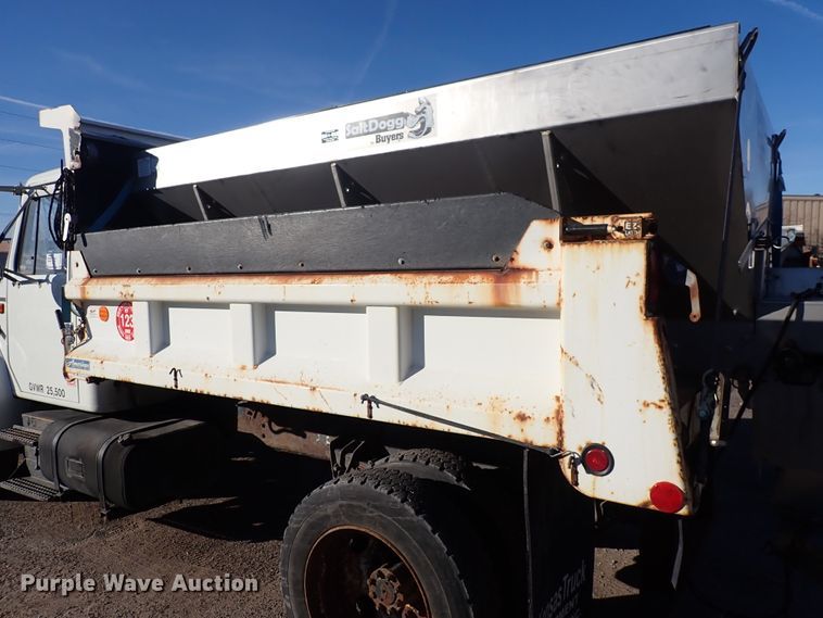 image for item DN2455 2002 International 4700  dump truck