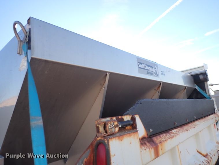 image for item DN2455 2002 International 4700  dump truck