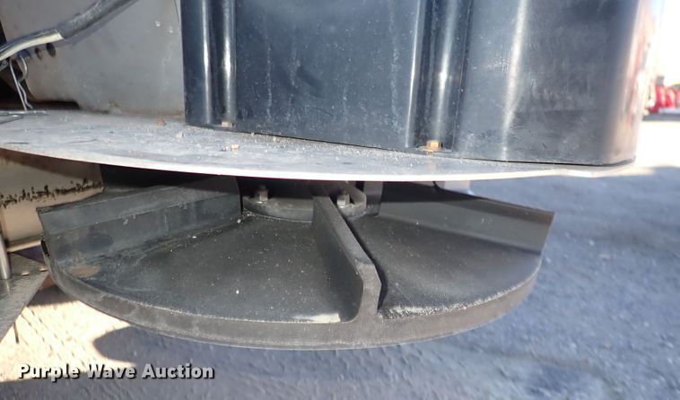 image for item DN2455 2002 International 4700  dump truck