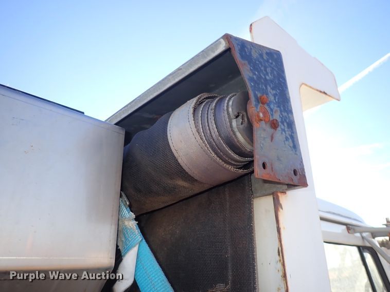 image for item DN2455 2002 International 4700  dump truck