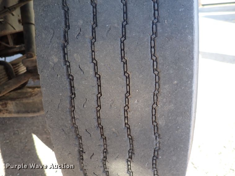 image for item DN2455 2002 International 4700  dump truck