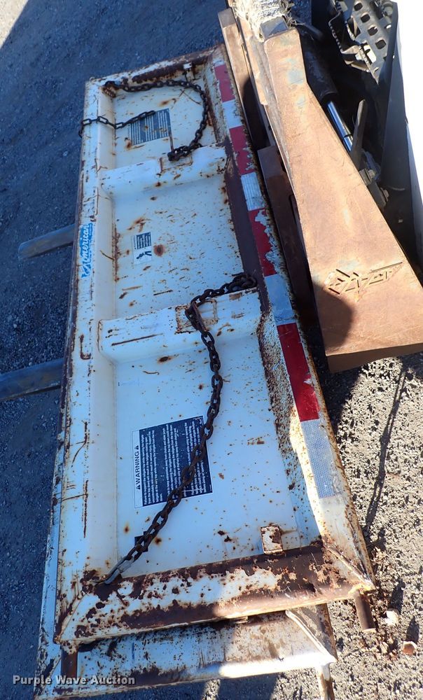 image for item DN2455 2002 International 4700  dump truck