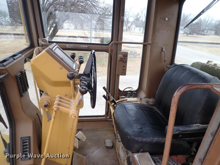 image for item DN2475 1986 Caterpillar 120G  motor grader