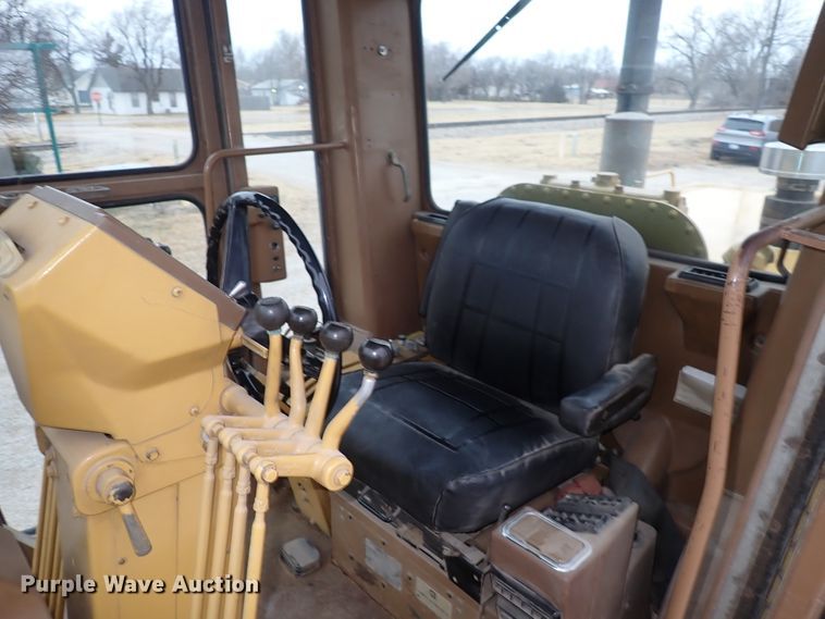 image for item DN2475 1986 Caterpillar 120G  motor grader