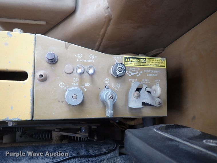 image for item DN2475 1986 Caterpillar 120G  motor grader