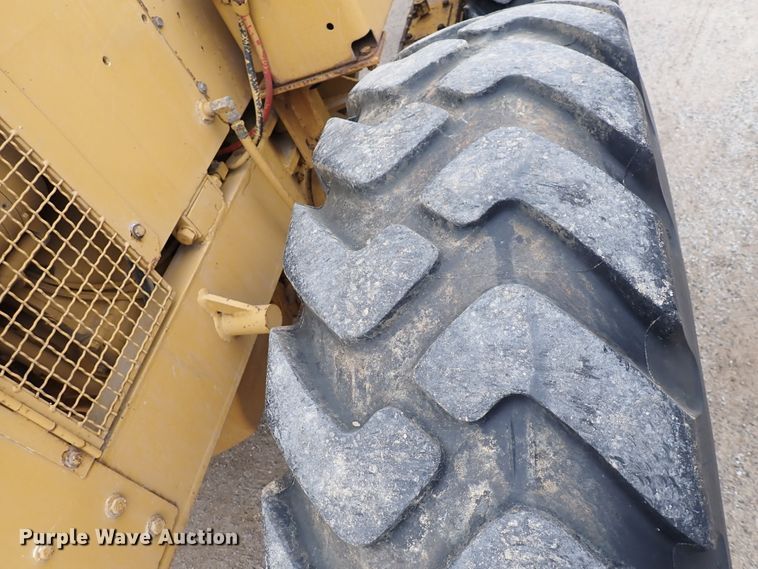 image for item DN2475 1986 Caterpillar 120G  motor grader