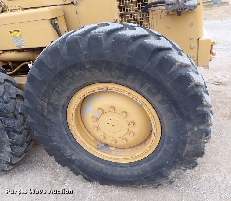 image for item DN2475 1986 Caterpillar 120G  motor grader