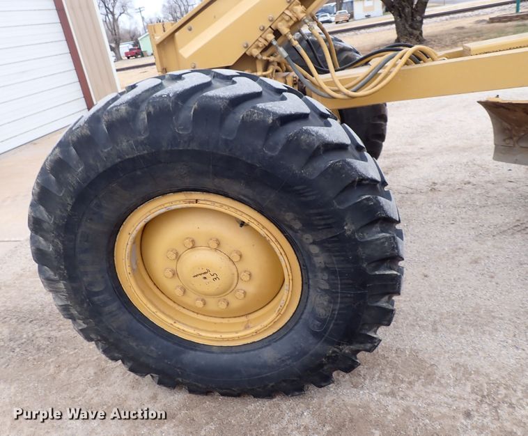 image for item DN2475 1986 Caterpillar 120G  motor grader