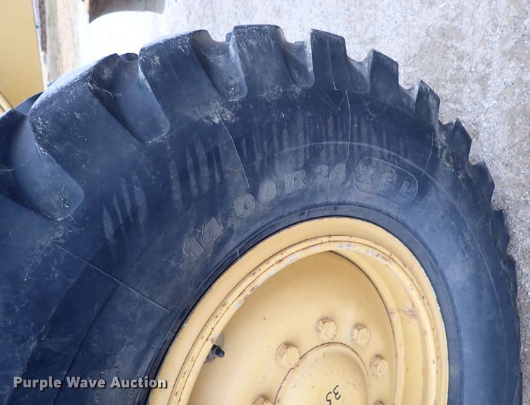 image for item DN2475 1986 Caterpillar 120G  motor grader