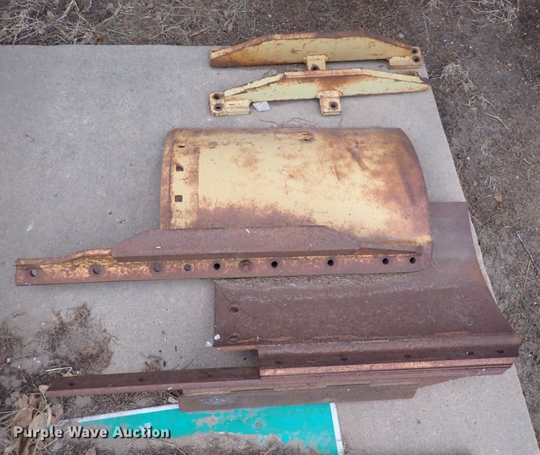 image for item DN2475 1986 Caterpillar 120G  motor grader