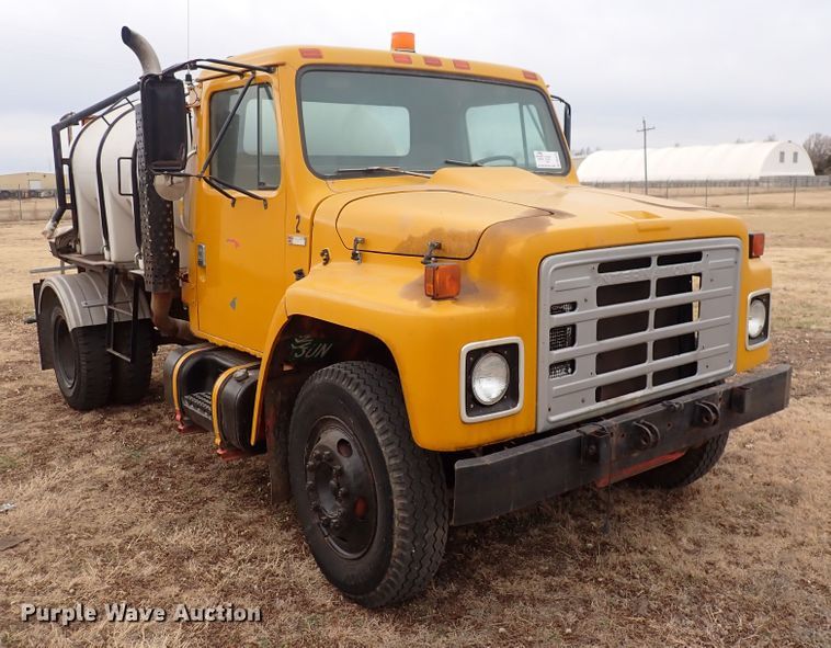 image for item DN2478 1981 International 1754  water truck