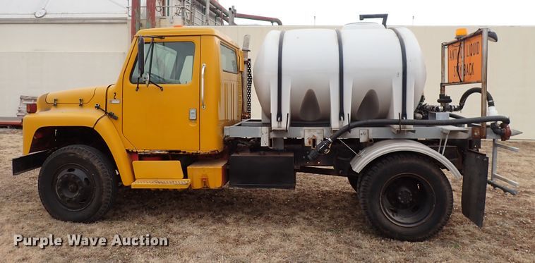image for item DN2478 1981 International 1754  water truck